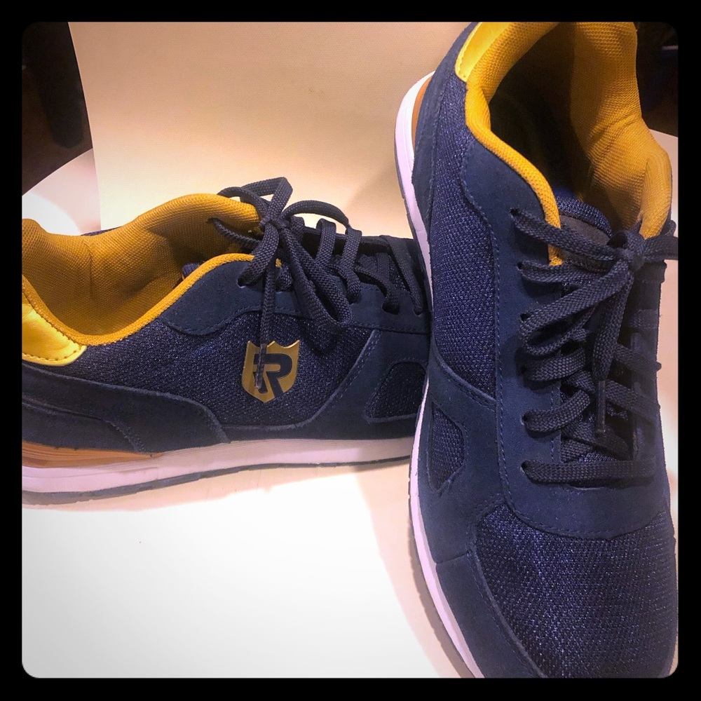 Men’s steel toe sneakers